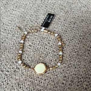 Elegant Gold and White Beaded Bracelet
